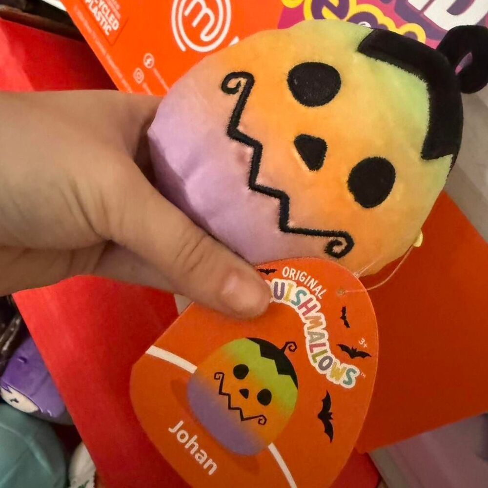 Squishmallows multi Stuffed-animals halloween pumpkin johan